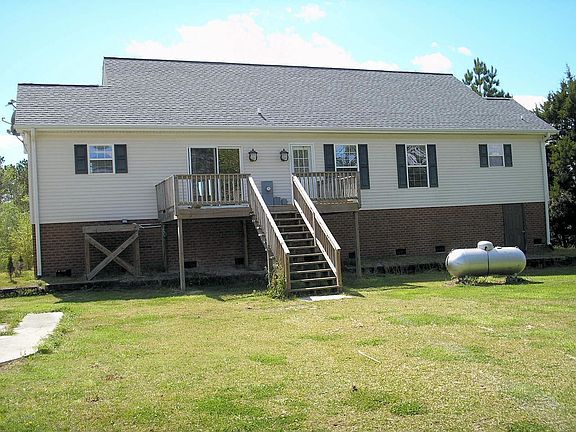 10' X 17' Deck on back of home