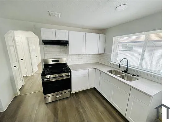 10011 Montview Blvd #C — Photo 26