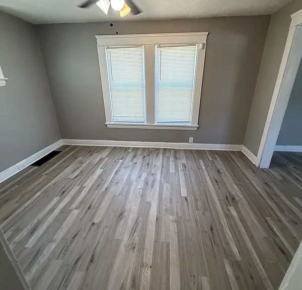 7700 Goodman Ave — Photo 8