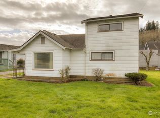 706 Perry Ave, Hoquiam, WA