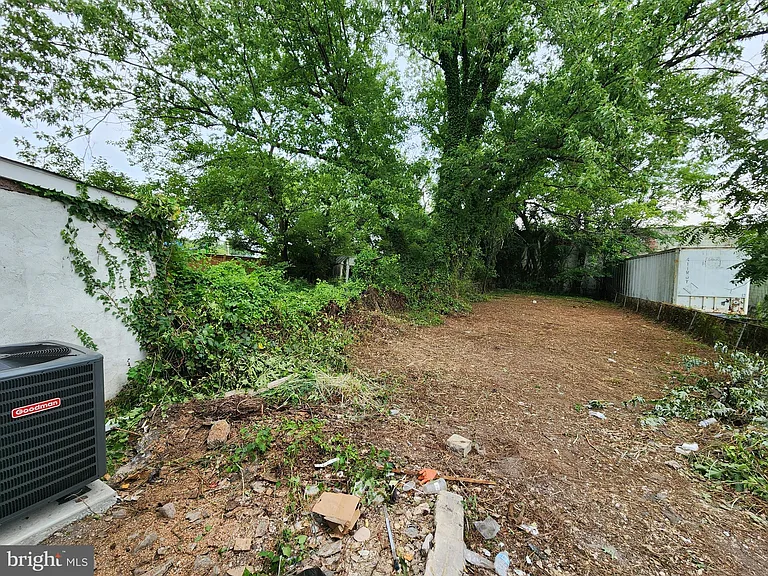 523 Wellesley St — Photo 27