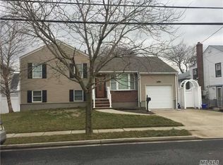 131 Westside Ave, Freeport, NY 11520