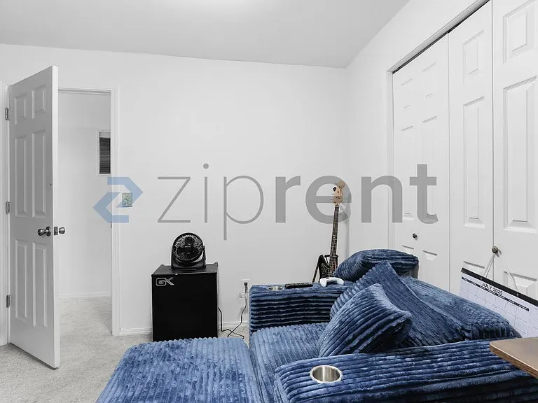 16376 SE 40th St — Photo 16
