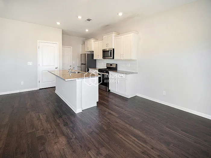 301 Chelsea Park Rd — Photo 7