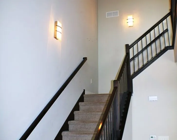 453 Taft Ave — Photo 10