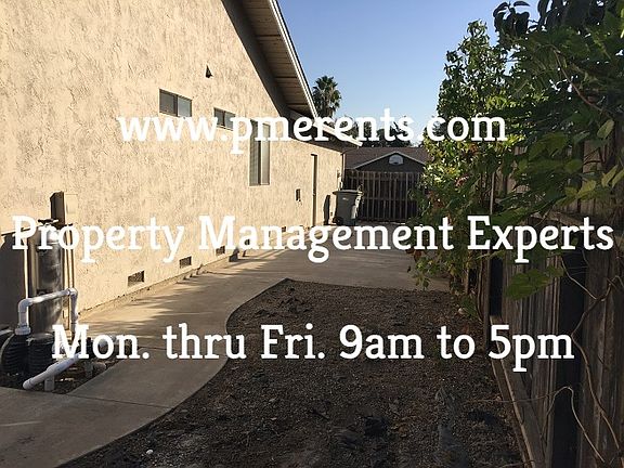 2nd image of 1121 Bradford Cir