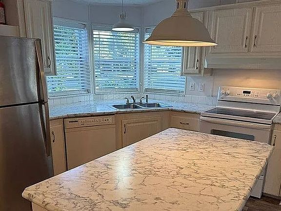 2nd image of 276 Osprey Ln