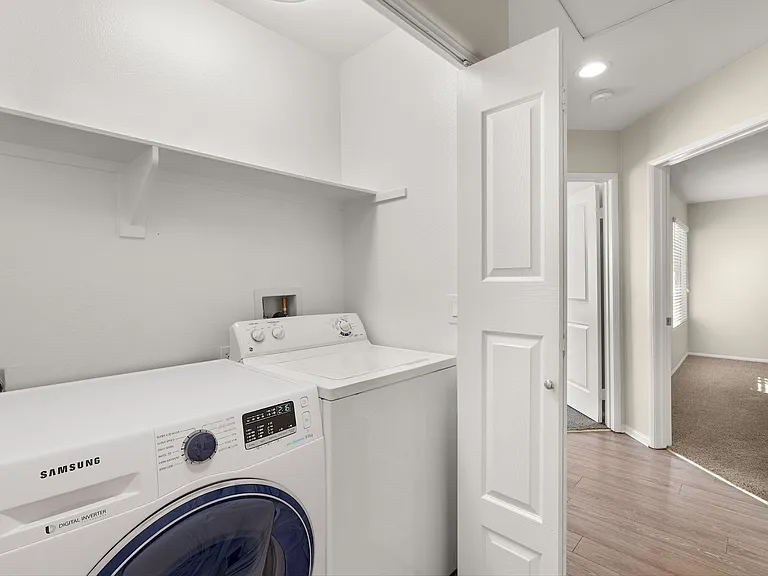 Santa Fe Apartments II — Photo 21