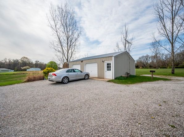7438 N Sunnyside Road, Deputy, IN 47230