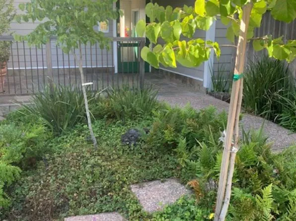 6415 Snake Rd APT B, Oakland, CA 94611