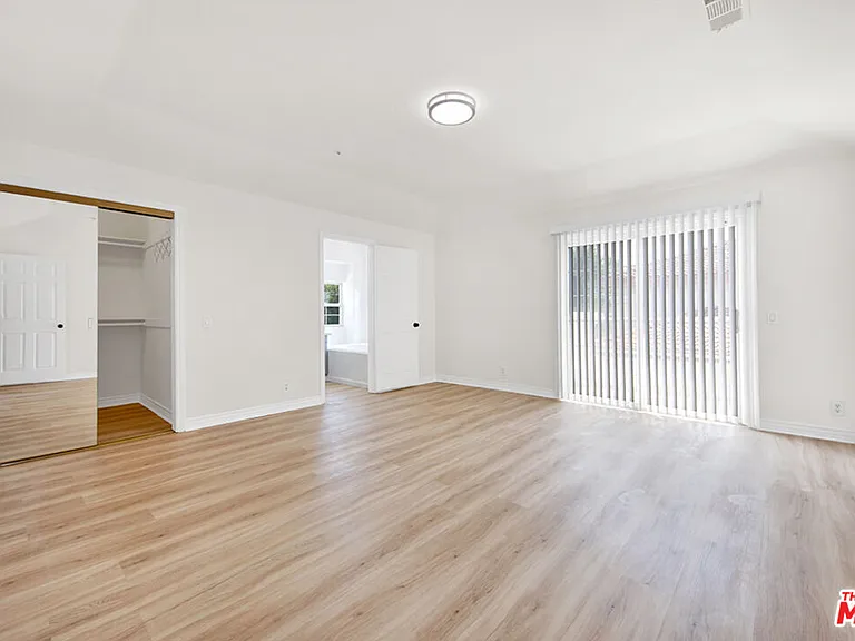 5532 Angelus Ave — Photo 9