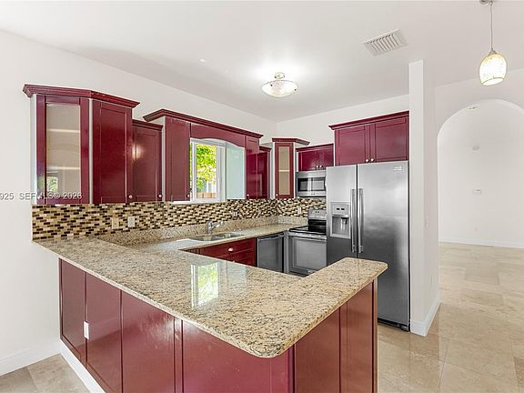 5th image of 4023 SW 10th St #4023