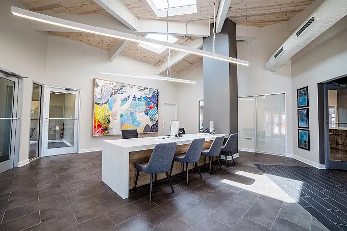 7 Pointe Apartments — Photo 16