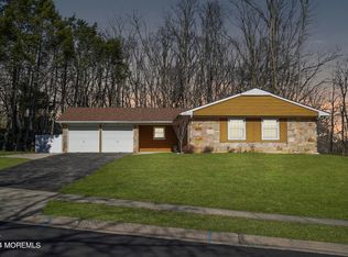 31 Innerhill Ln, Aberdeen, NJ 07747