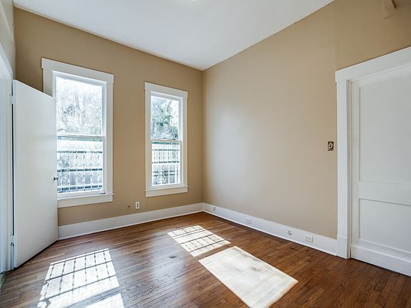 5th image of 502 E Mulberry Ave