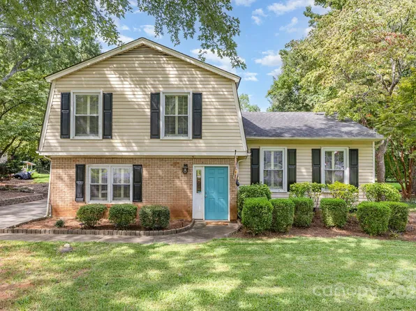 2241 Gaines Ave, Gastonia, NC 28054