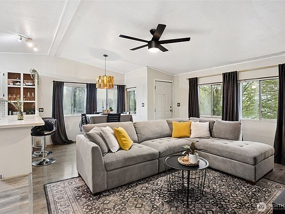 4th image of 1207 W B Avenue