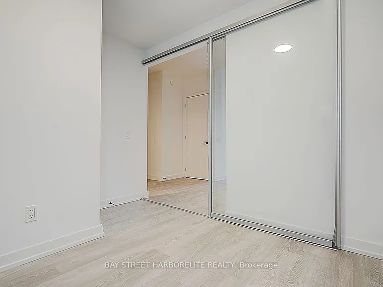 35 Parliament St #227 — Photo 17