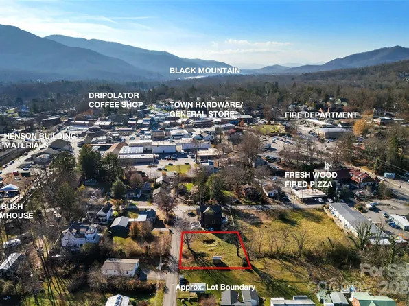 103 Center Ave, Black Mountain, NC 28711