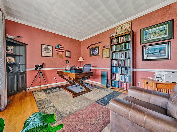 5th image of 46 Old Church Ln