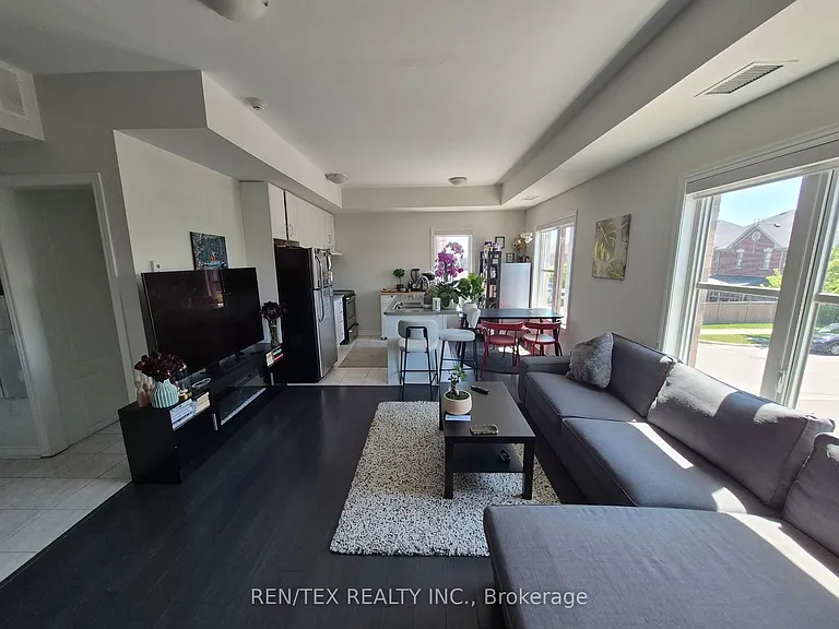 3905 Major Mackenzie Dr W #217 — Photo 7