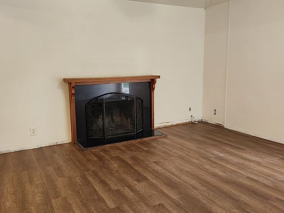 5th image of 2758 Sussex Dr #1-2