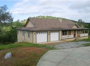 10451 Lozano St, Coulterville, CA 95311