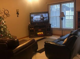 215 McGuire Dr, Manteno, IL 60950