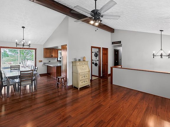 5th image of 23783 Caves Rd