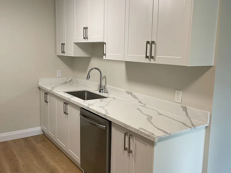 114 Bartlett St — Photo 5