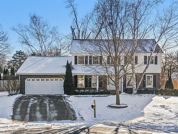 2nd image of 409 Essex Ct