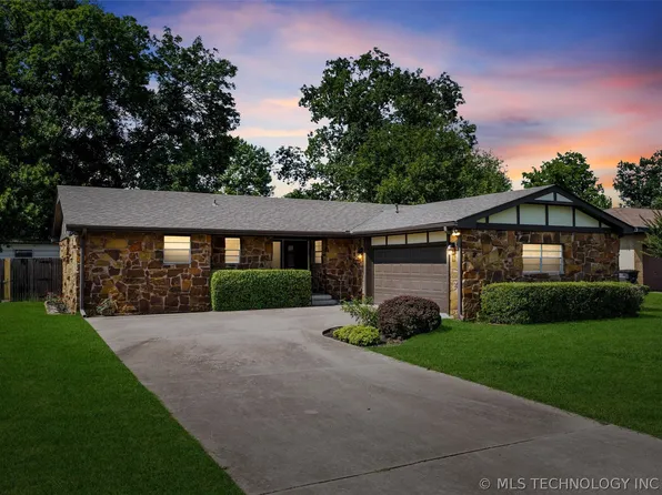 3812 Fairview Rd, Bartlesville, OK 74006