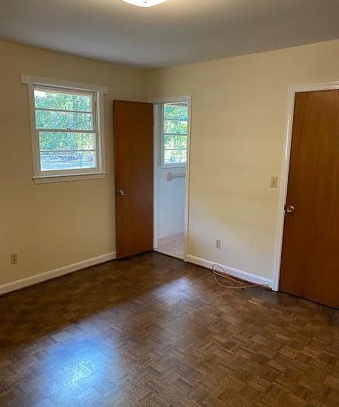 126 Gayle St — Photo 8