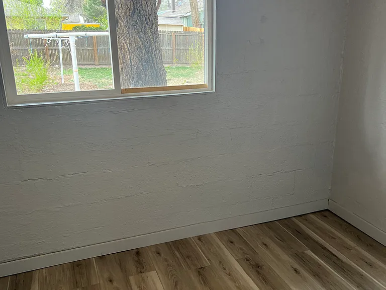 915 E 2nd St #915 — Photo 1