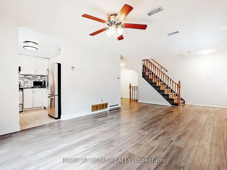 20 Evergreen Ct #3 — Photo 3