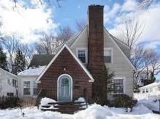 11 Beechwood Rd, Verona, NJ 07044