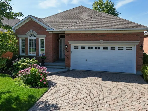 54 Couples Gallery Whitchurch, Whitchurch Stouffville, ON L4A 1M6