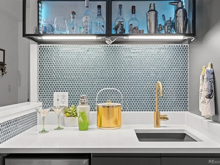 Wet bar with working sink