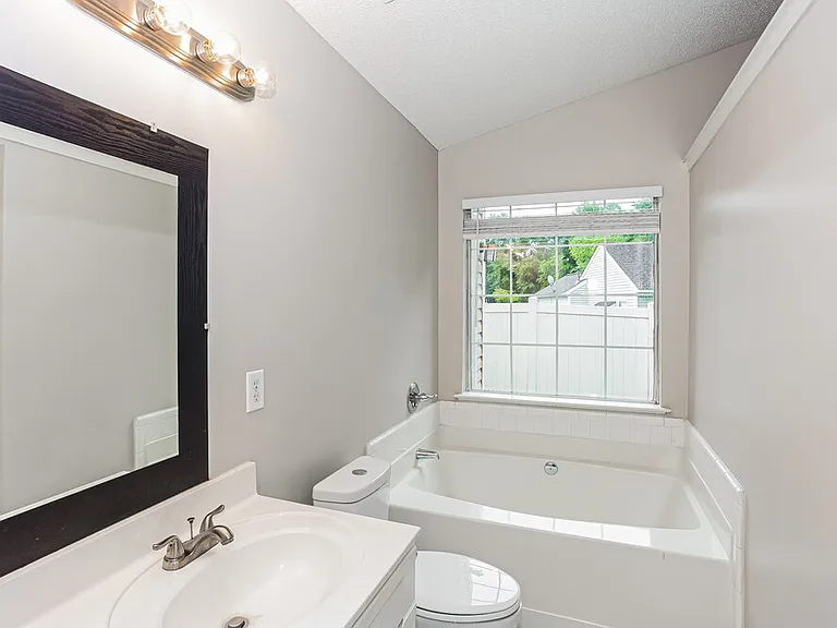 9236 Kimmel Ln — Photo 10