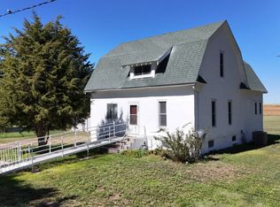 522 State St, Dalton, NE 69131
