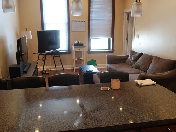 2nd image of 1361 N Ashland Ave #Four_-4f