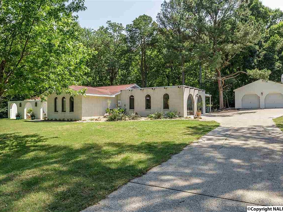 1st image of 2608 Arrow Wood Dr SE