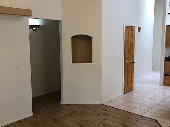 4th image of 2270 Calle De Ortiz SW