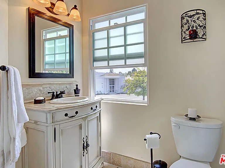 6322 W 78th Pl — Photo 12
