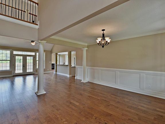 4th image of 1708 Botsford Dr