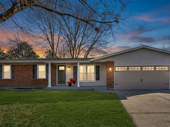 1110 Cypress Dr, O'Fallon, MO 63366