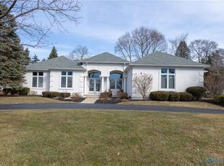 5058 Hunters Green Dr, Toledo, OH 43623
