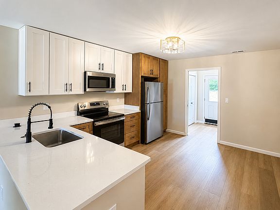 5th image of 10494 Canter Way #10496