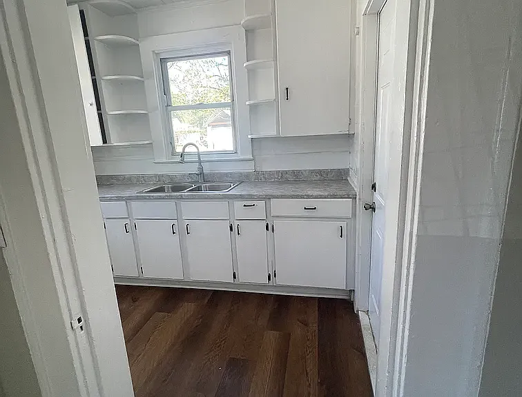 2719 Chestnut St — Photo 10