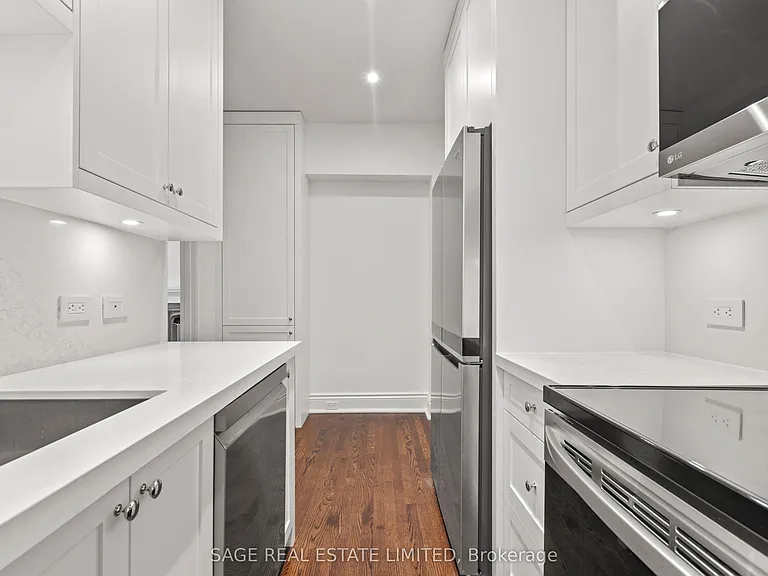 150 Balmoral Ave #502 — Photo 16